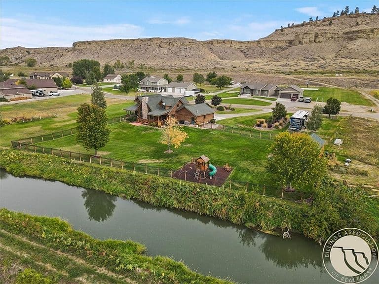 52 Rimrock Dr photo 4