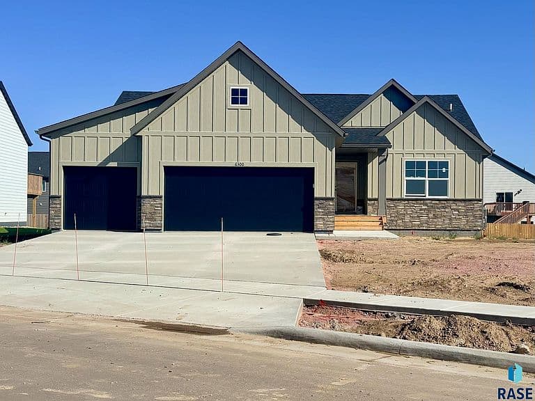 6300 W Goldberg Dr photo 1