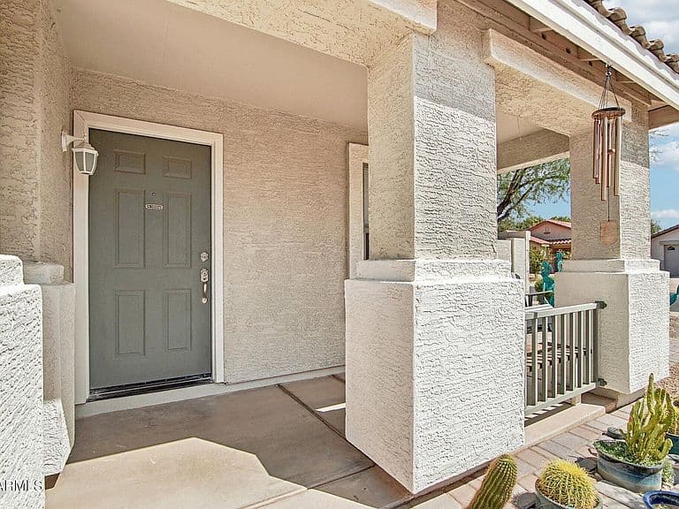 659 S HAZEL Court photo 4