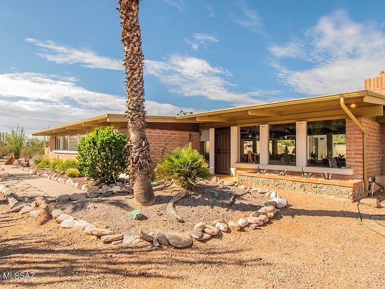 6010 N Canyon Dr photo 3
