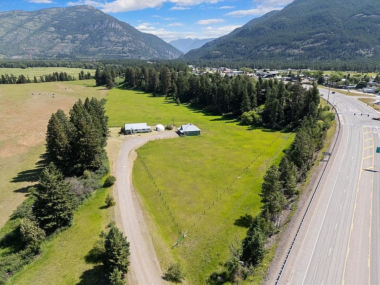 7240 Us Highway 2 E photo 2