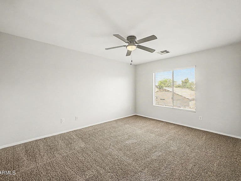 1441 E CHRISTOPHER Street photo 4