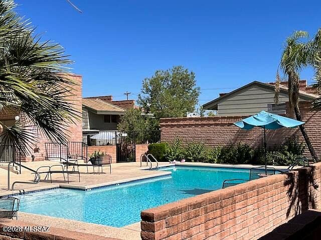 4315 E Presidio Rd photo 2
