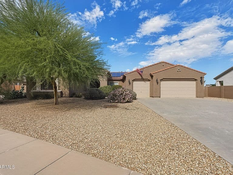 18428 W MONTEBELLO Avenue photo 2