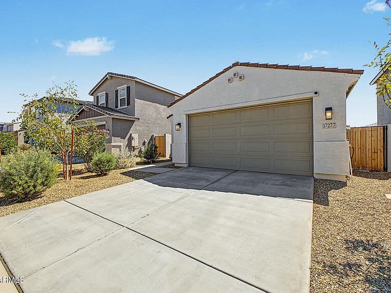17277 W DALEY Lane photo 5