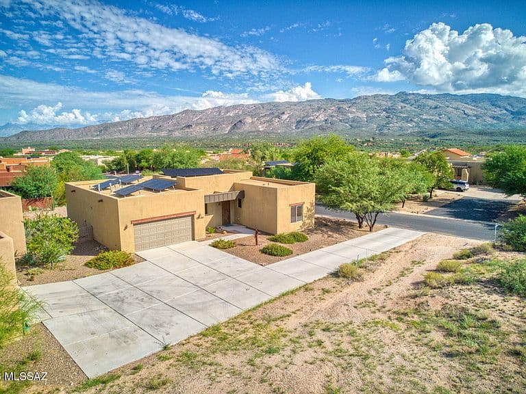 13826 E Langtry Ln photo 1