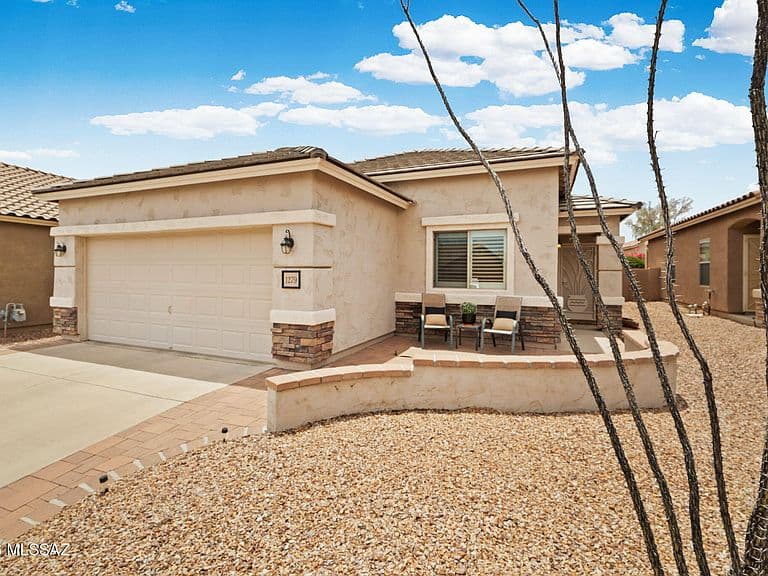 1279 W Calle Luis Maria photo 1