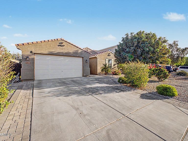 1041 W GLEN CANYON Drive photo 3
