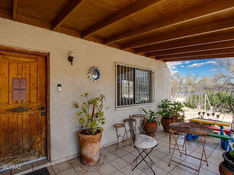 992 Paseo Lobo photo 4