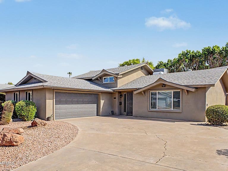 8613 E LAREDO Lane photo 1
