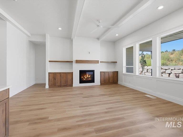 446 W Millstone St photo 3
