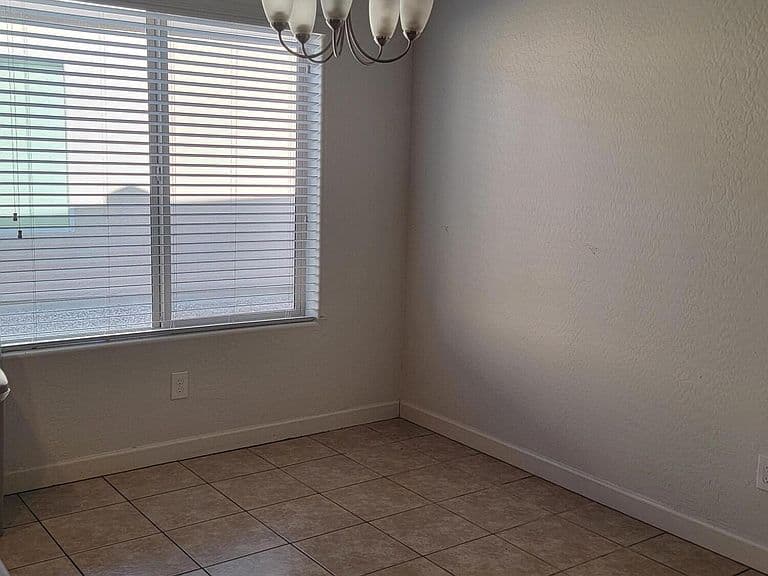 4661 E JADEITE Drive photo 4