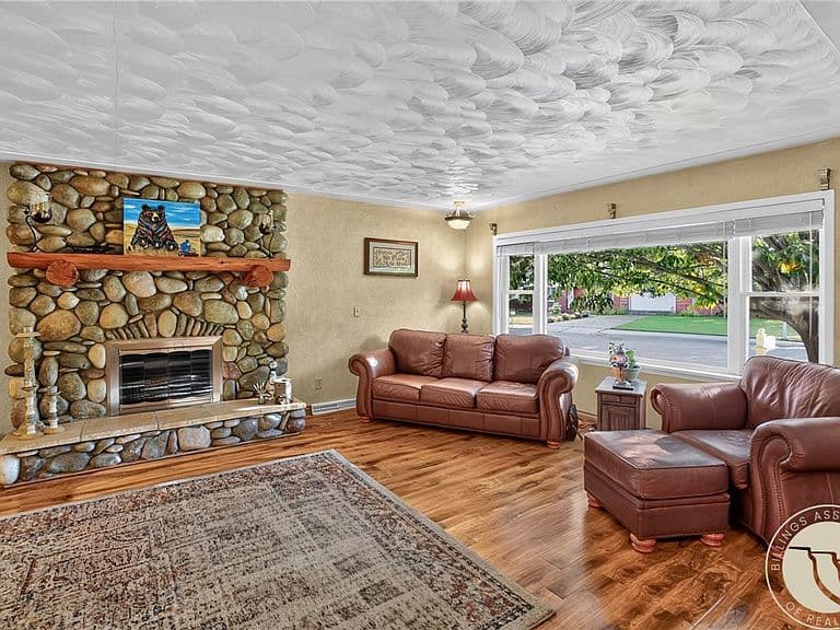 2315 Hoover Ave photo 4