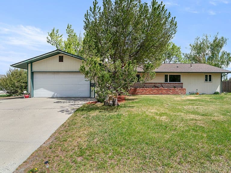 109 Elmwood Ln photo 1