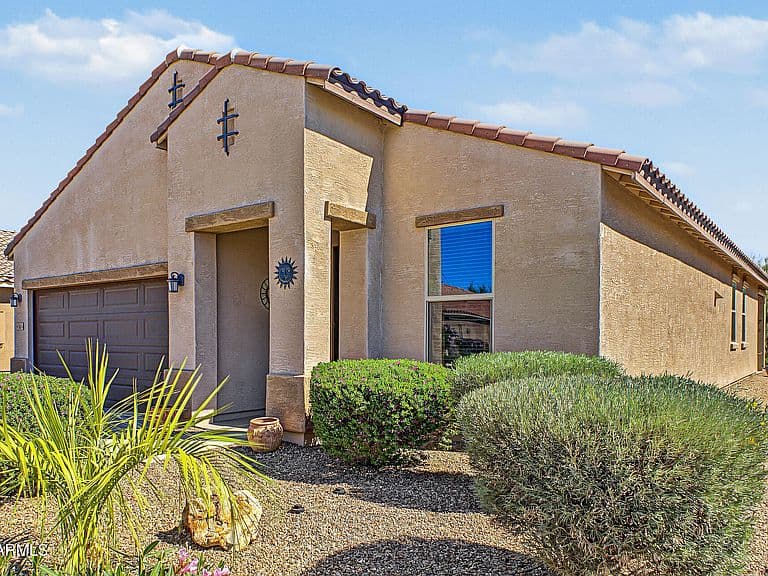 546 N RAINBOW Way photo 5