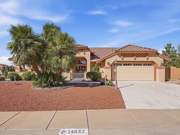 14832 W RAVENSWOOD Drive photo 1