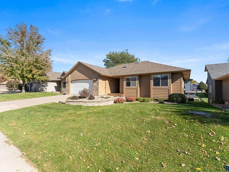 316 N Penstemon Ave photo 3