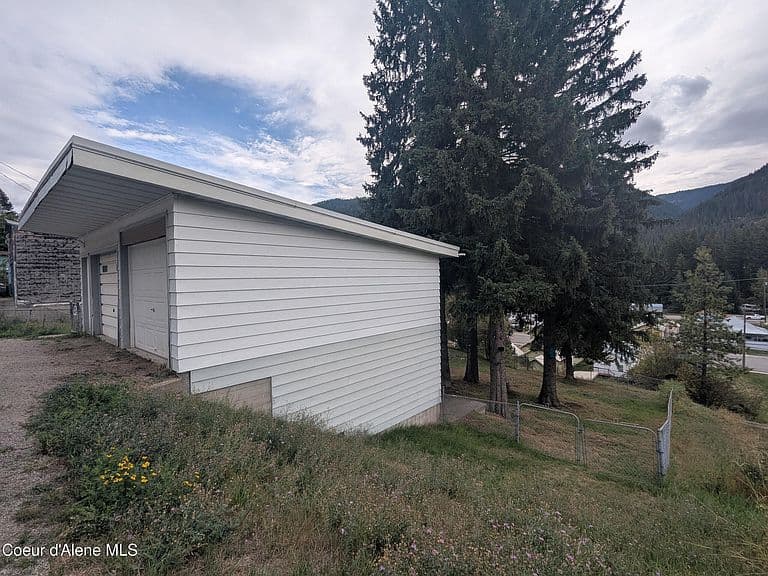 721 Hunter St photo 4