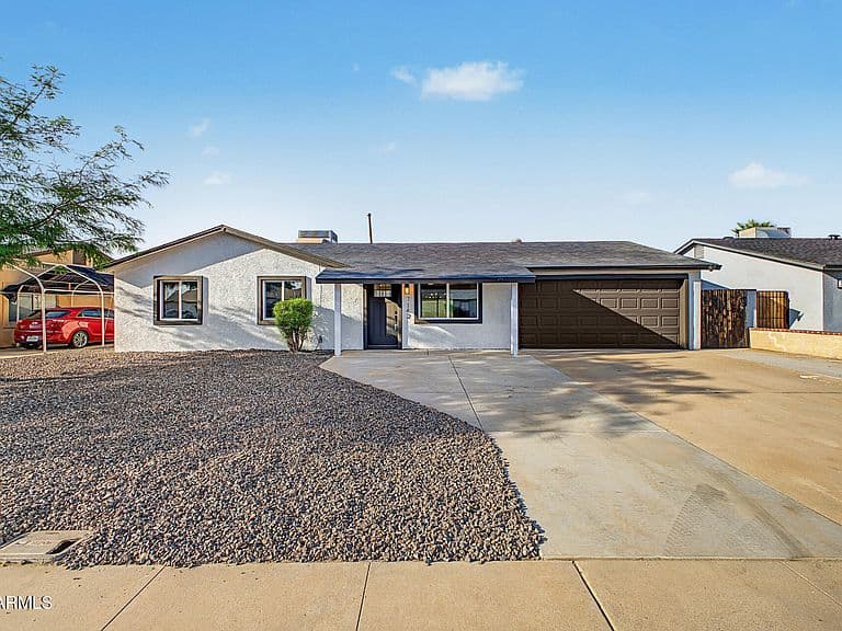 7142 W Westview Drive photo 1