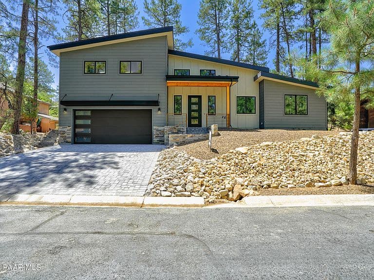 1147 E Timber Ridge Rd photo 2