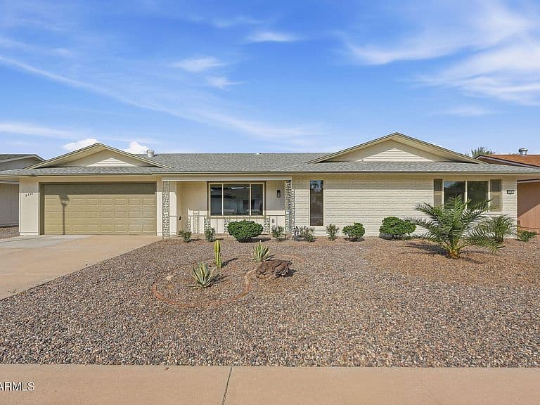 9326 W WILLOWBROOK Drive photo 1