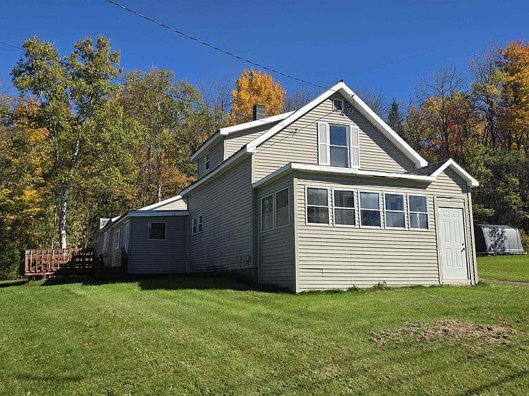 360 Pond Hill Road photo 2