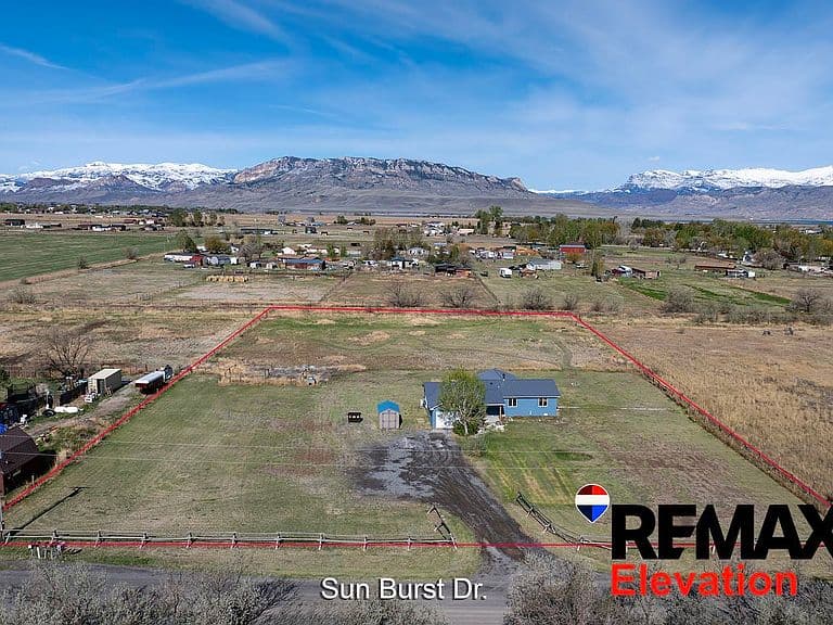 21 Sunburst Dr photo 2
