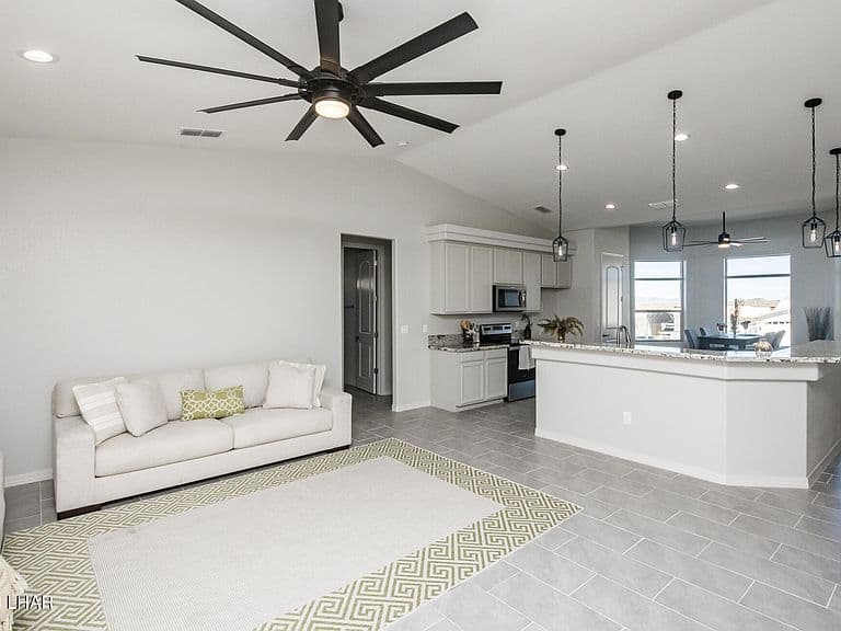 2050 Palo Verde Blvd N photo 4