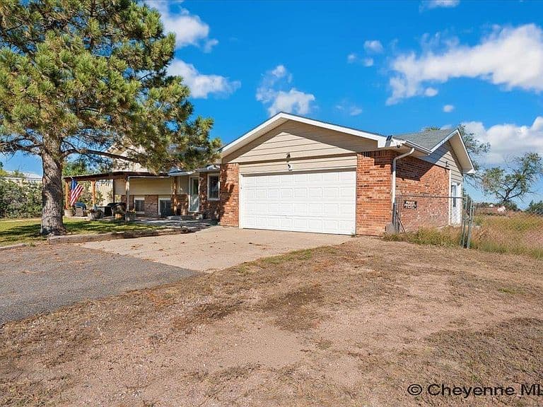 3560 Burns Ave photo 4