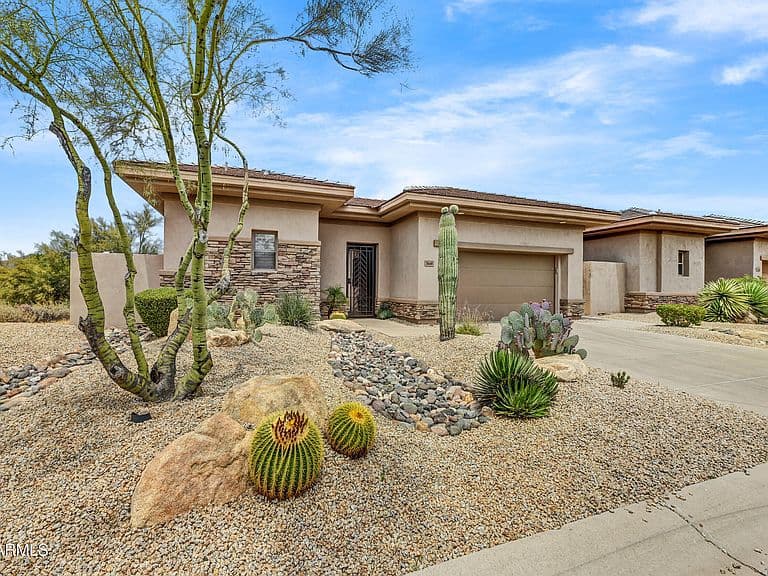 7668 E BALAO Drive photo 2