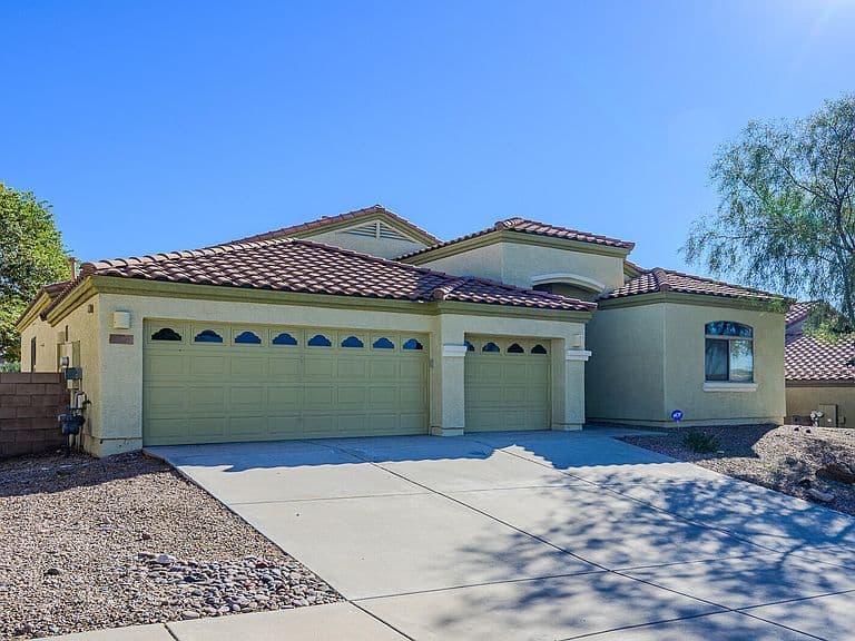 10737 S Miralago Dr photo 1