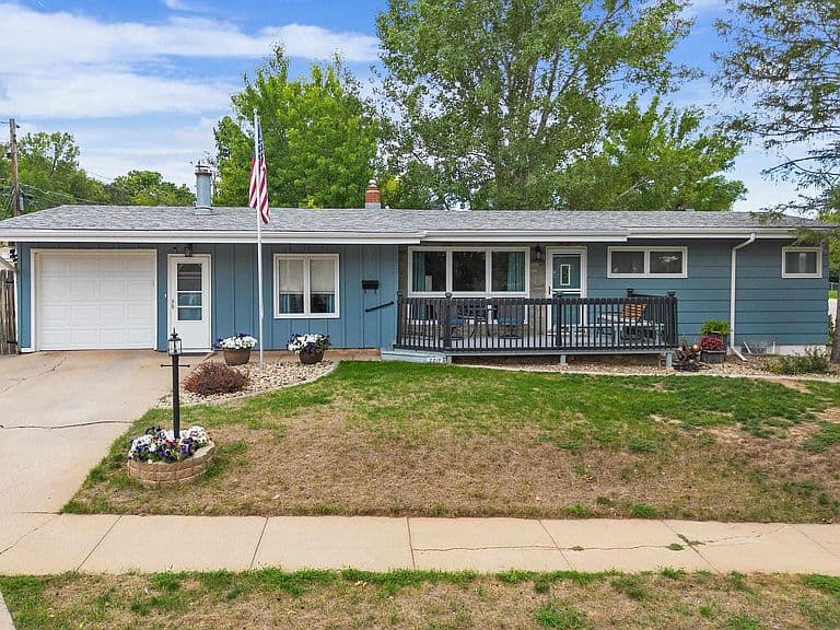 2219 Central Blvd photo 1