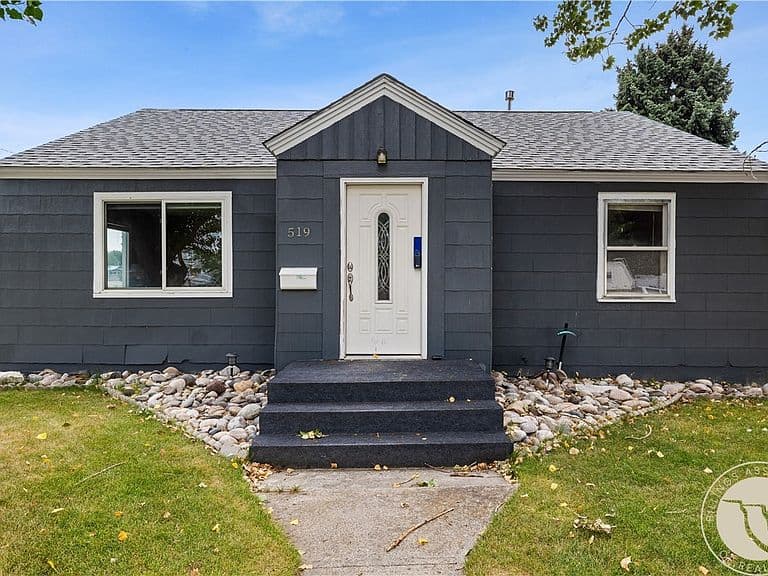 519 6th Ave photo 3