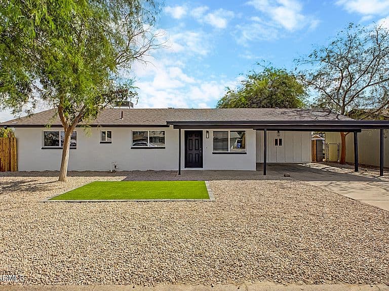 3909 W GRISWOLD Road photo 1