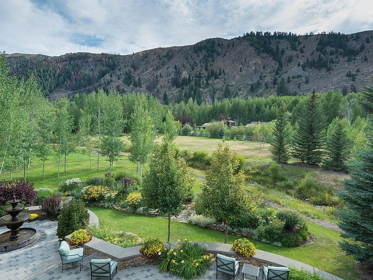 137 Aspen Lakes Dr photo 2