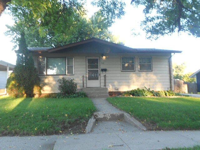 912 4th Ave W photo 2