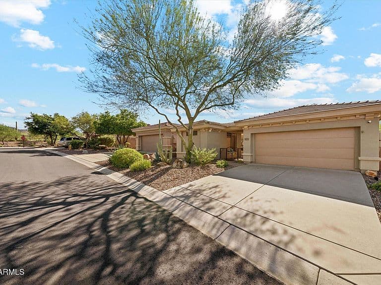 41841 N MILL CREEK Way photo 2