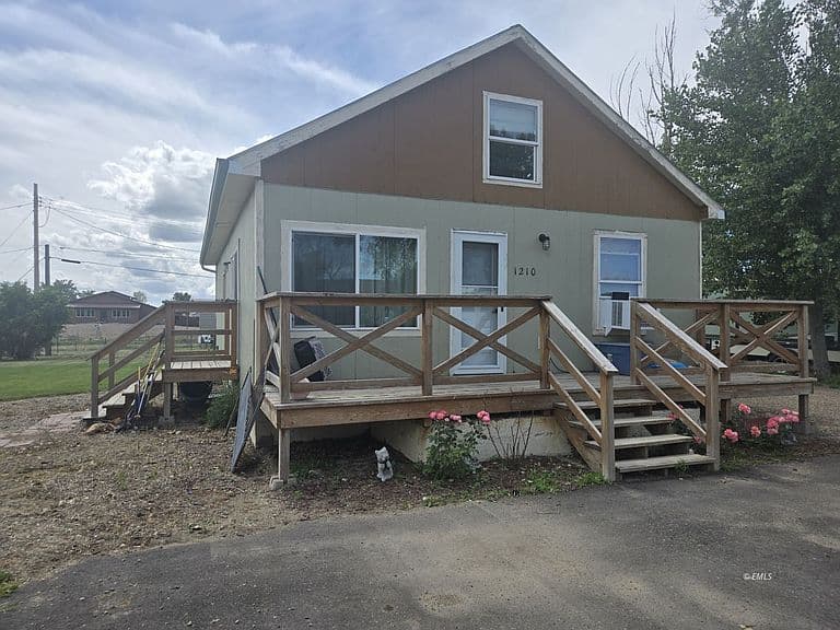 1210 Truscott St photo 1