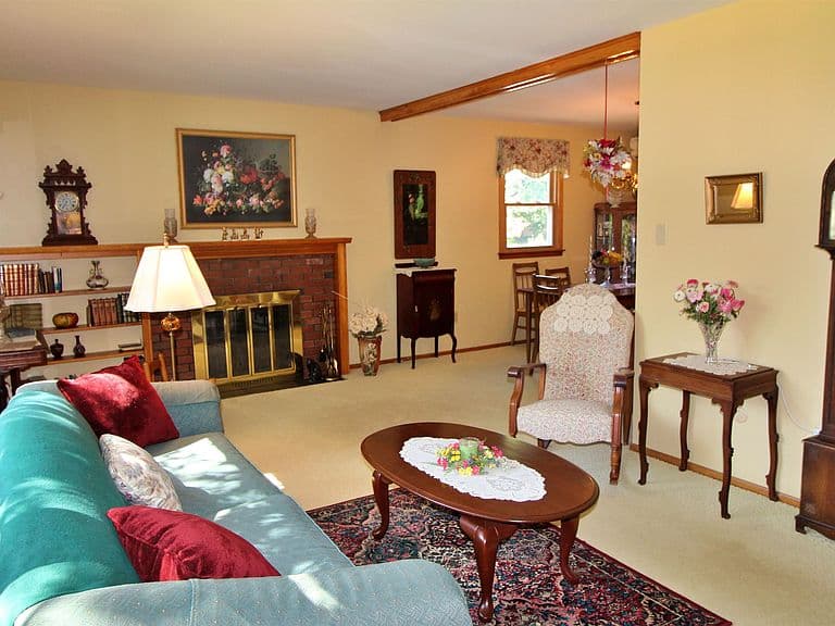 30 Roseade Parkway photo 5