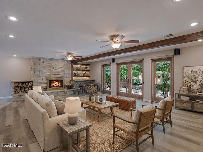 3015 N Hozoni Rd photo 3