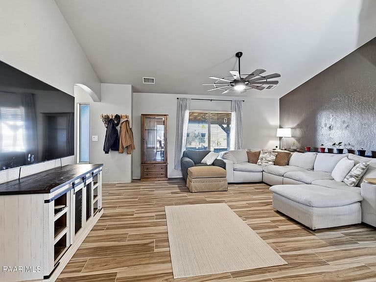 6575 N Mangas Dr photo 3