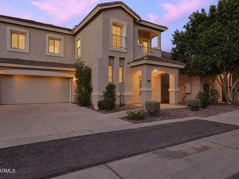 3008 E Kings Avenue photo 1