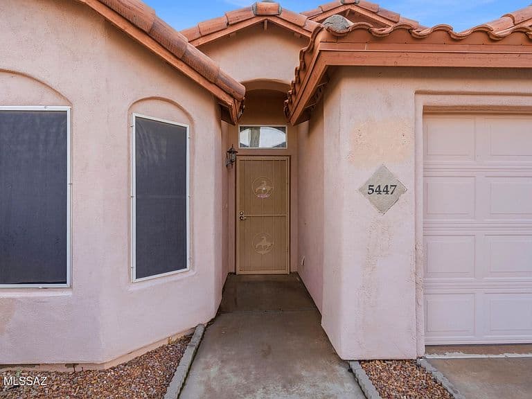 5447 W Whiptail Ct photo 2