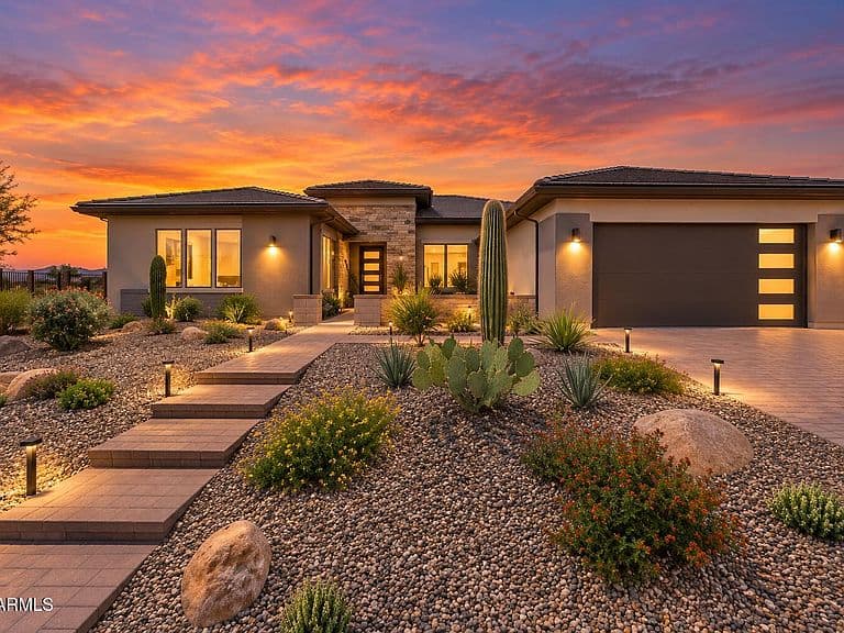 3850 Desert Oasis -- photo 1
