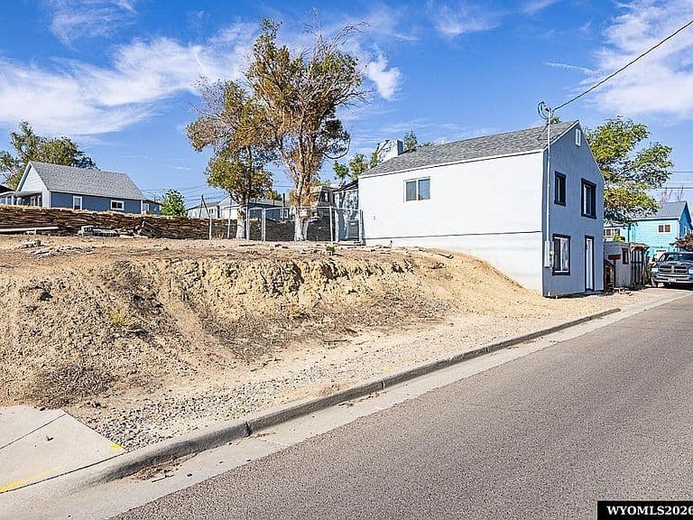 1316 Thorpe St photo 1
