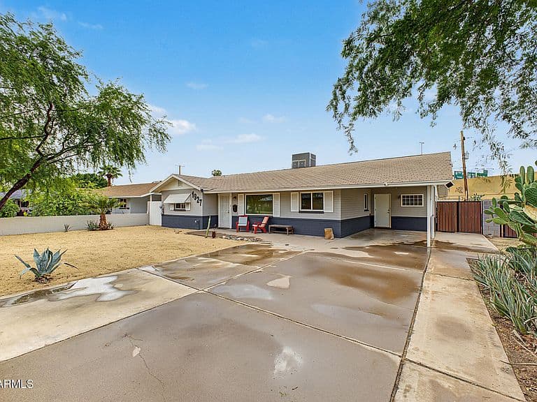1927 E MONTEREY Way photo 2
