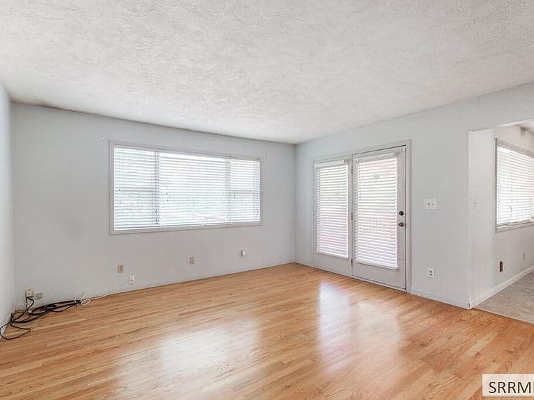 255 N 55 W photo 3