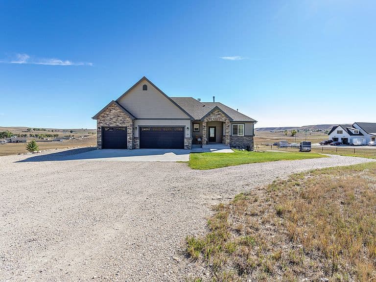 31 Sand Creek Dr photo 2
