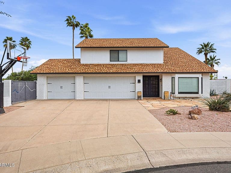 2543 W Madero Ave photo 4