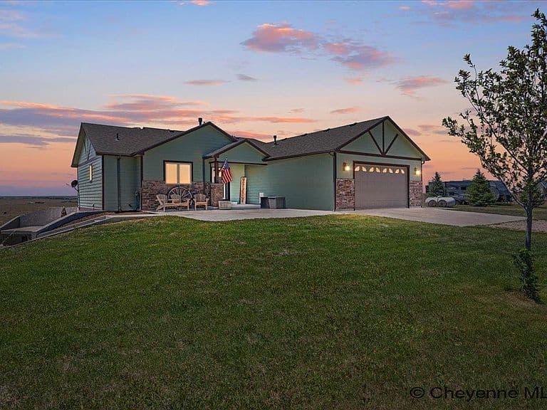 3753 Riata Loop photo 2